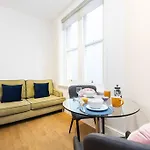 Stylish Studio In Leicester Square