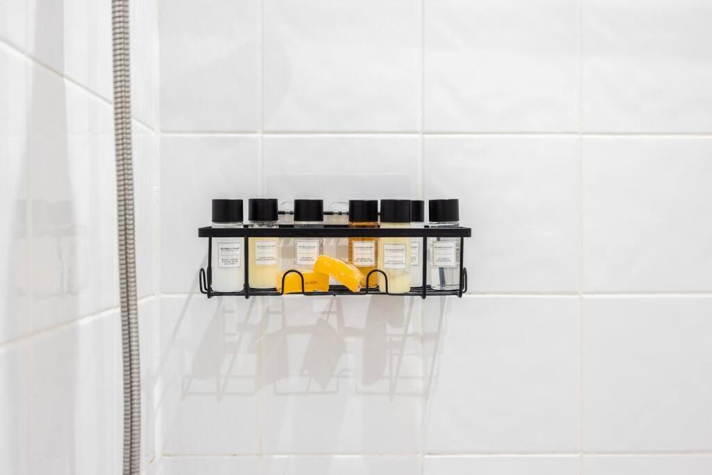Stylish In Leicester Square Apartment